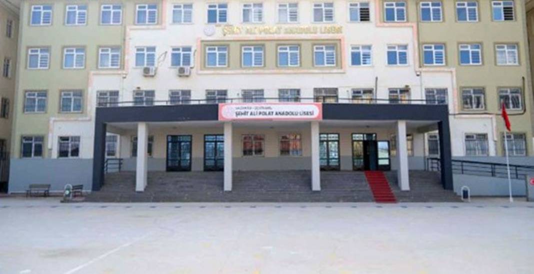 Karnesini almaya gitti, bıçaklandı! 1 ölü 4